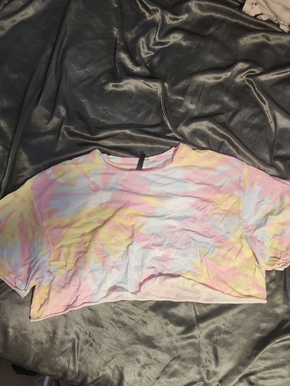 H&M Pastel Tie-Dye Crop Top Tee in Pink, Yellow